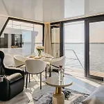 Ht Houseboats - Luksusowe Na Wodzie - Sauna, Jacuzzi Botel *
