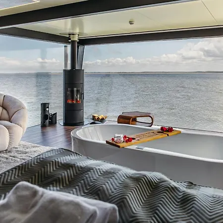 Botel Grand Ht Houseboats - Na Wodzie - Sauna, Jacuzzi, Kominek *