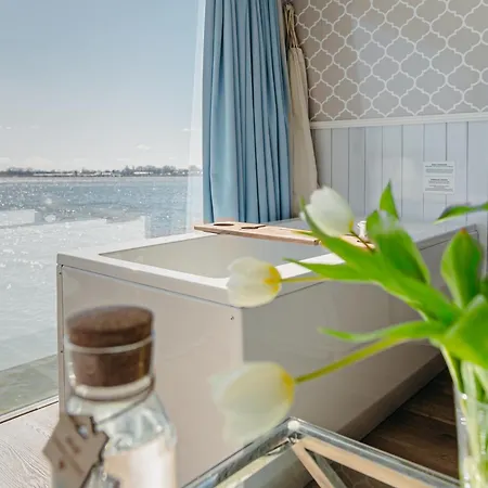 Ht Houseboats - Luksusowe Na Wodzie - Sauna, Jacuzzi Botel
