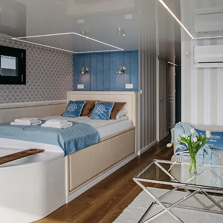 Ht Houseboats - Luksusowe Na Wodzie - Sauna, Jacuzzi Мельно