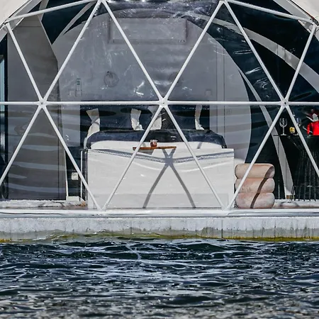 Ht Houseboats - Luksusowe Na Wodzie - Sauna, Jacuzzi Ботель *