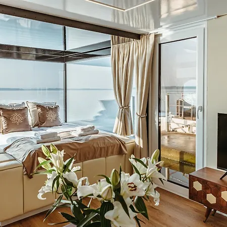 Grand Ht Houseboats - Na Wodzie - Sauna, Jacuzzi, Kominek