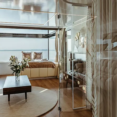 Ботель Ht Houseboats - Luksusowe Na Wodzie - Sauna, Jacuzzi