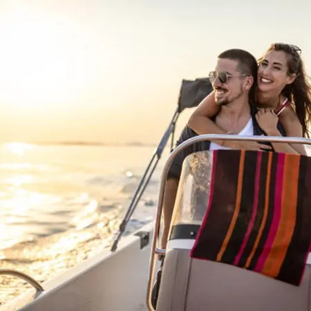 Ht Houseboats - Luksusowe Na Wodzie - Sauna, Jacuzzi Bådhotel *