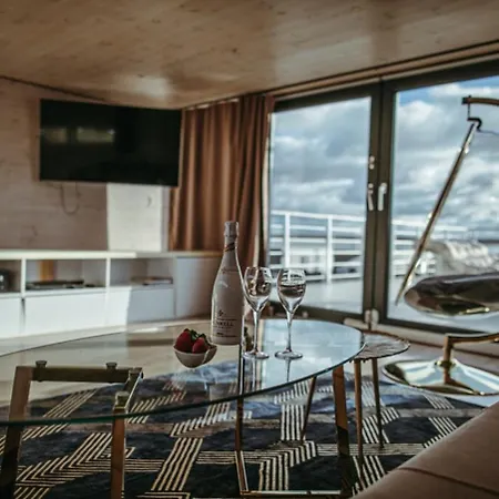 Ht Houseboats - Luksusowe Na Wodzie - Sauna, Jacuzzi Botel Mielno