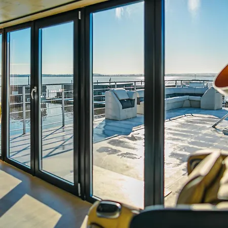 Grand Ht Houseboats - Na Wodzie - Sauna, Jacuzzi, Kominek * Mielno (Koszalin)