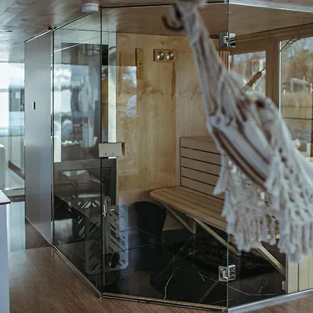 Grand Ht Houseboats - Na Wodzie - Sauna, Jacuzzi, Kominek Botel